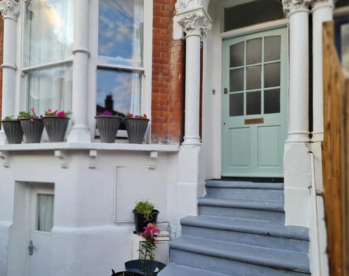 3-Bed House In London Self-Contained In Ladywell Βίλα Εξωτερικό φωτογραφία